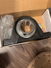 Pillow Block Bearing UC213 40 R3