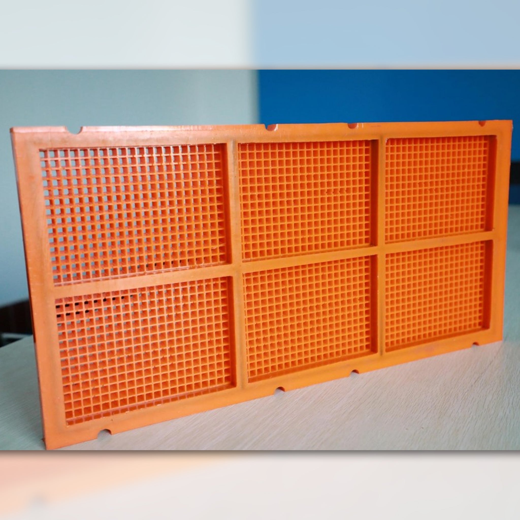 Polyurethane modular screens panels